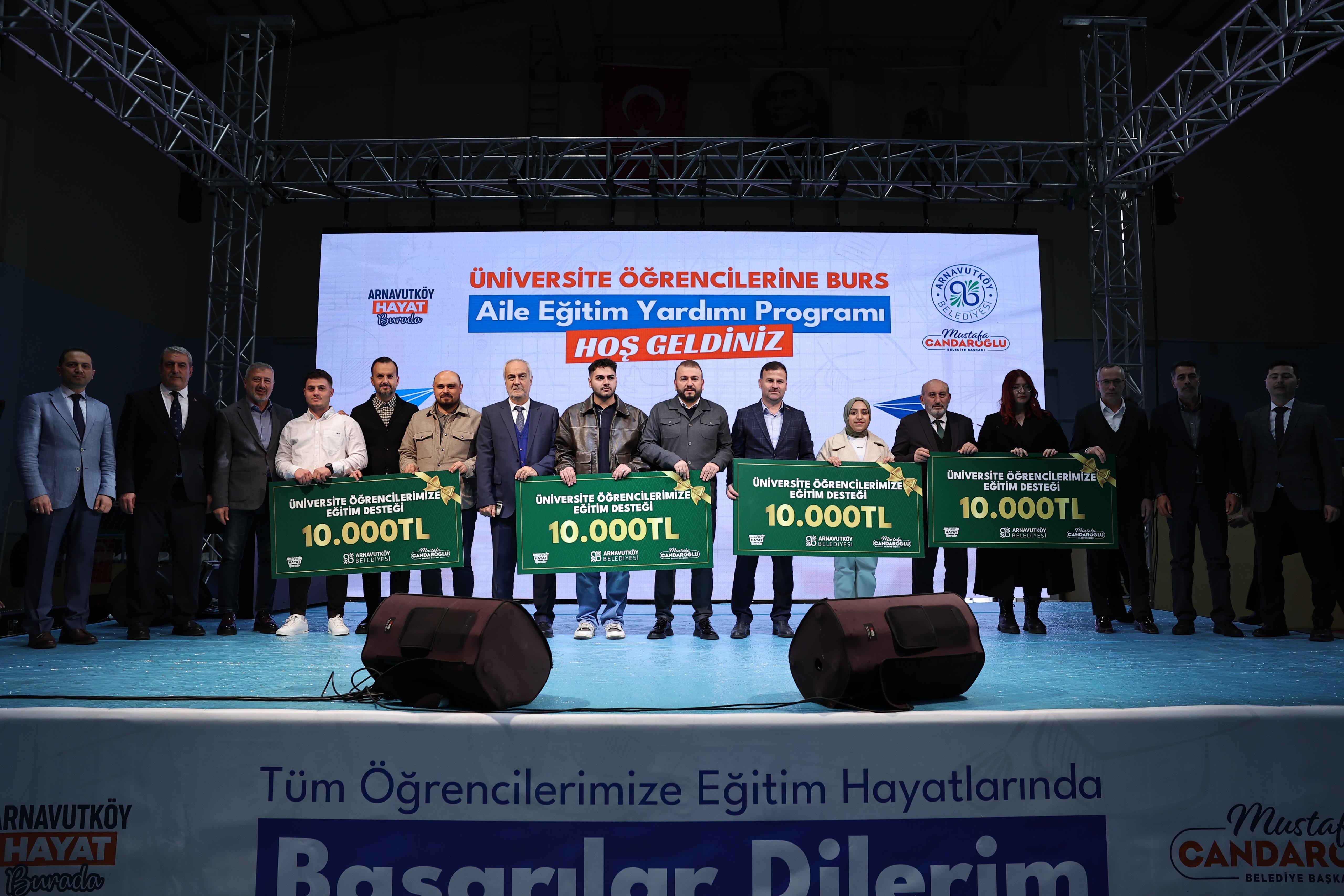 Arnavutköy Belediyesi’nden Aile Eğitim Yardımı: 3 bin üniversite öğrencisine yıllık 10 bin TL burs verildi