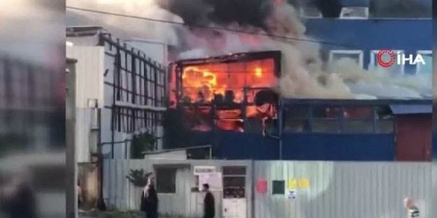 Arnavutköy'de fabrika yangınI! Çok sayıda ekip olay yerinde