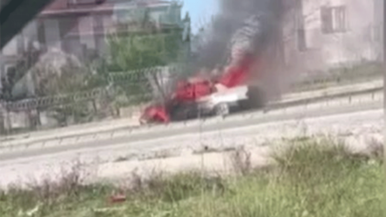 Arnavutköy'de korku dolu anlar: Seyir halinde alev alev yandı!