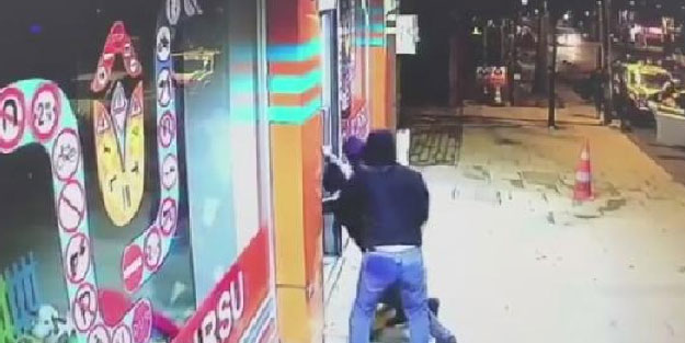 Arnavutköy'deki LCD televizyon hırsızları kamerada