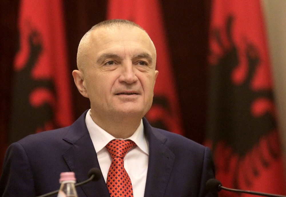 Arnavutluk Cumhurbaşkanı Meta’ya meclis soruşturması 