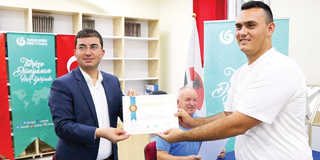 Arnavutluk’ta Osmanlıca aşkı