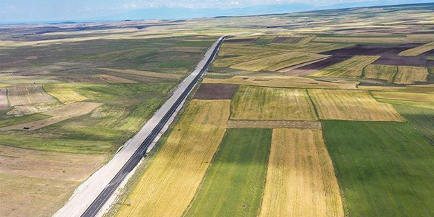 Arsaların metrekaresini 3 liradan satmaya başladılar! Almayanı resmen dövüyorlar