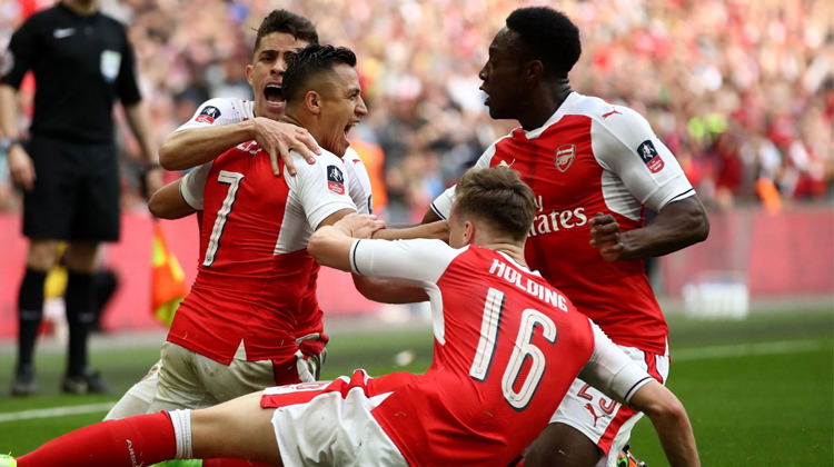 Arsenal 120 dakikada finale uçtu!