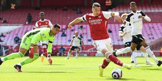 Arsenal, 90+7'de 1 puanı kurtardı