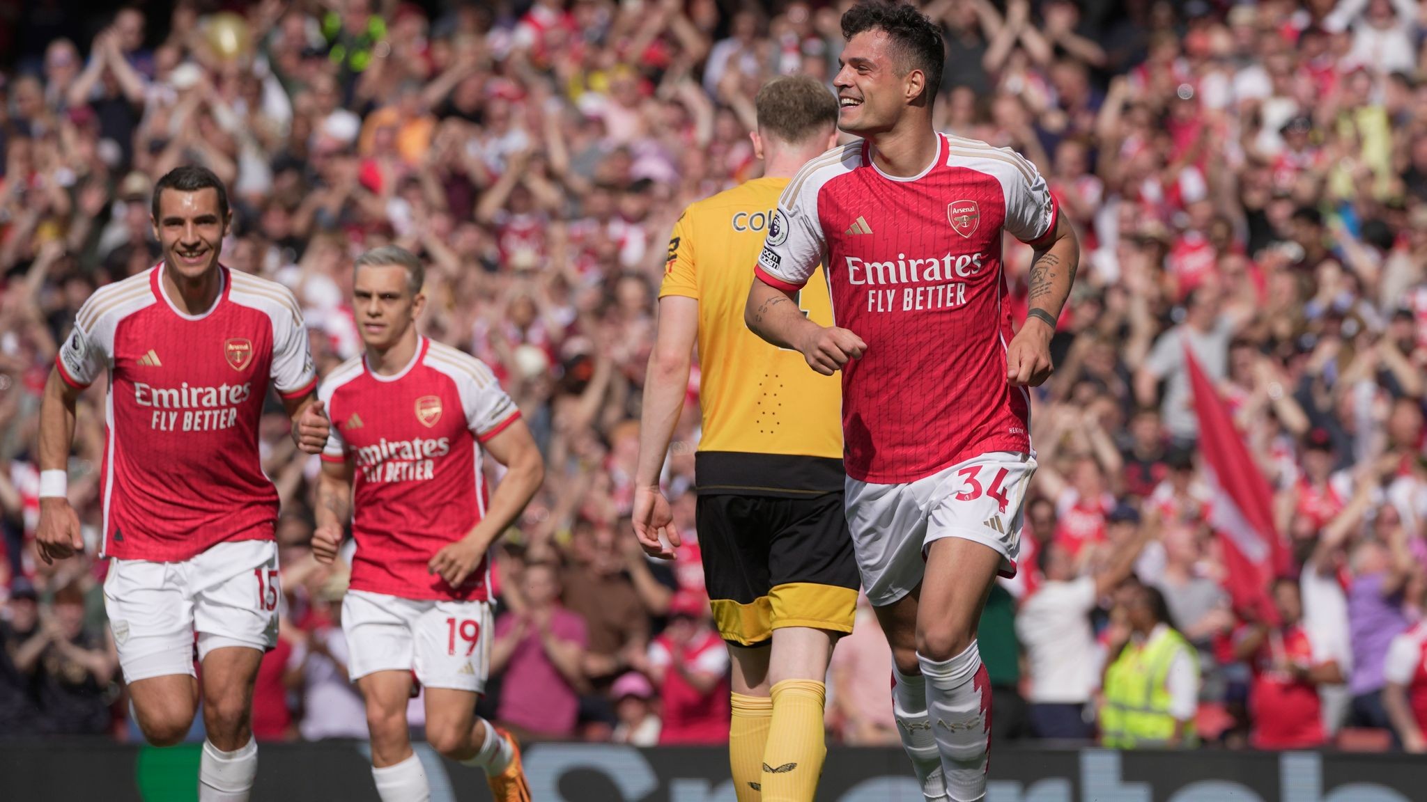 Arsenal ilk yarıda attığı gollerle 3 puanı kaptı