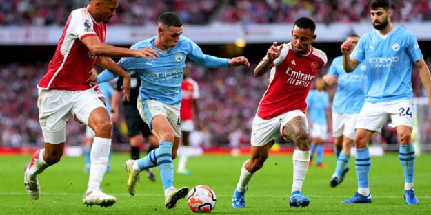 Arsenal, Manchester City'yi 8 yıl sonra devirdi