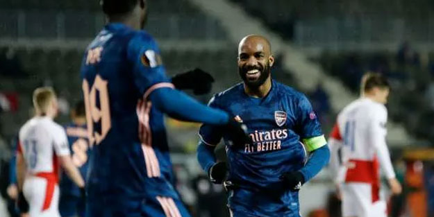 Arsenal rövanş maçında güldü