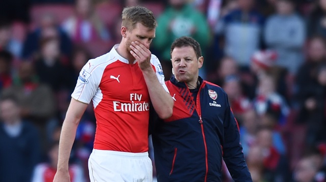 Arsenal'da Per Mertesacker şoku