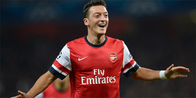Arsenal'ın yılın futbolcusu Mesut Özil
