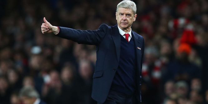 Arsenal sözleşmeyi 2 yıl uzattı