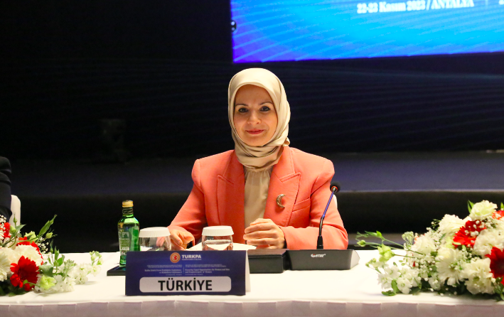 Artık kadınların ev ve iş hayatı arasında tercih yapmasına gerek kalmadı! Bakan Göktaş müjdeyi duyurdu