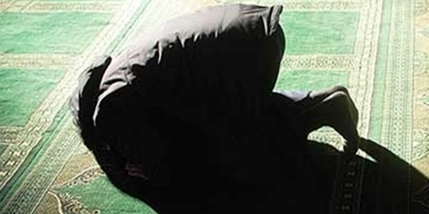 Artık namazı bilmeyenler de kılabiliyor