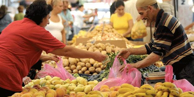 Artık sadece meyve ve sebzelerde değil… Tavuk et ve balık da… Gıda fiyatlarına ilk önlem geldi!