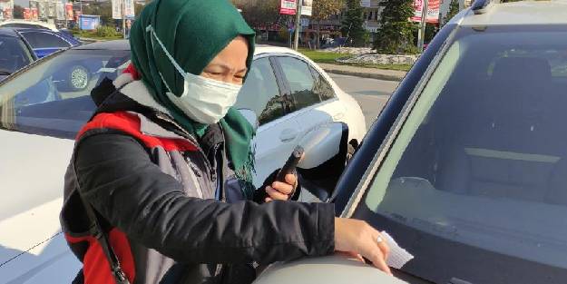 Artık sokaklarda otoparklar kadınlara emanet