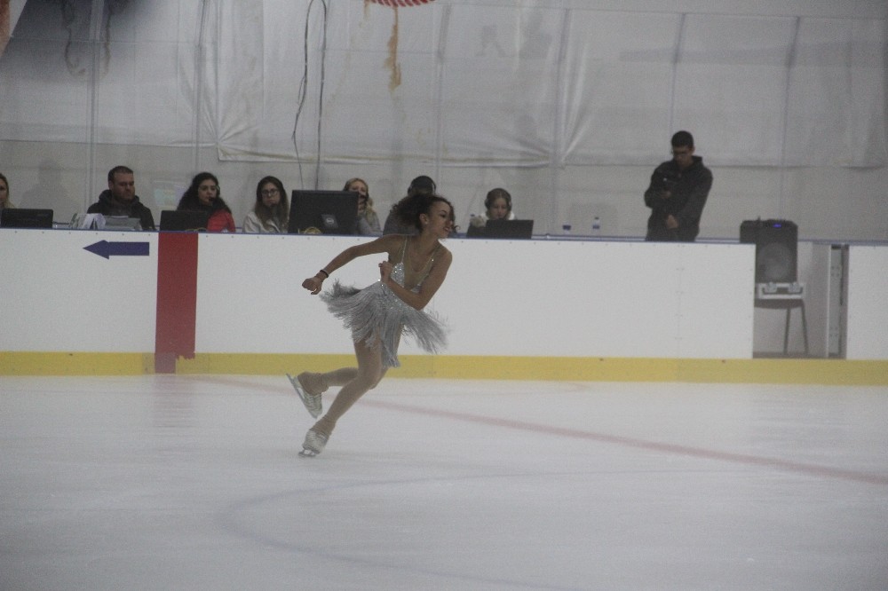 “Artistik Buz Pateni Junior Grand Prix Seçme” yarışması başladı 
