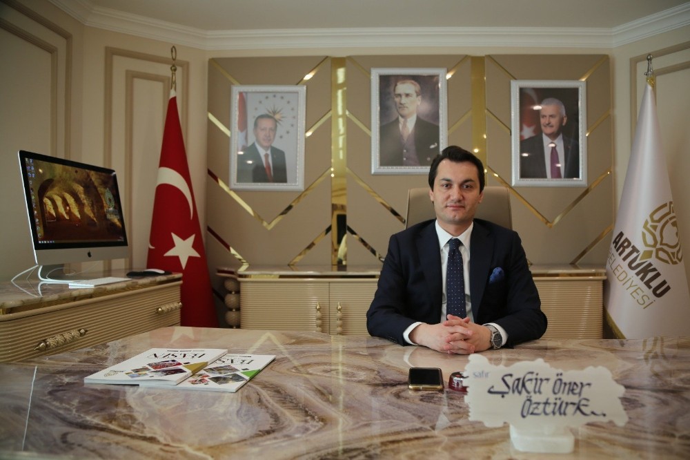 Artuklu’da yol çalışmaları devam ediyor 