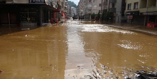 Artvin Arhavi'de sular çekilince bilanço ortaya çıktı