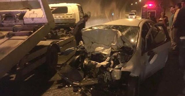Artvin’de tünel içinde kaza: 3 yaralı