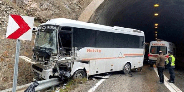 Artvin-Erzurum karayolunda yürekler ağza geldi
