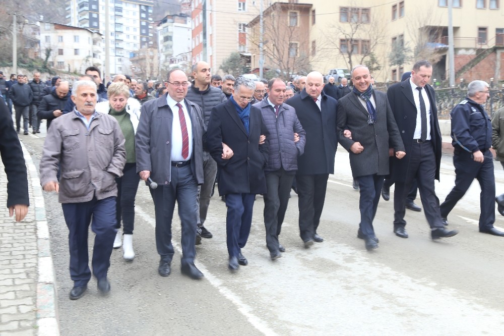 Artvin’de doğalgaz kazı çalışmaları durduruldu 