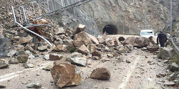 Artvin'de feci olay! Yaralı askerler var