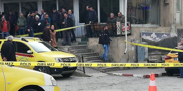Artvin'de sokak ortasında silahlı saldırı! 2 yaralı