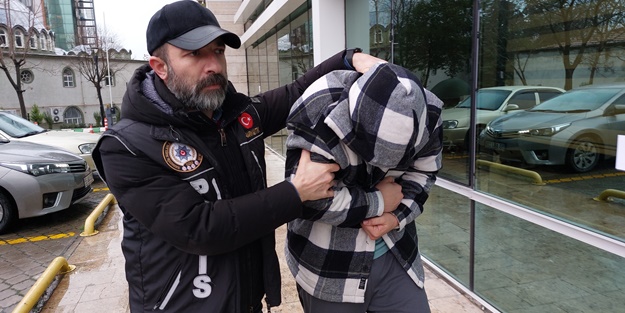 Eski uzman çavuşlardan yaklaşık 5 milyon değerinde sentetik hap ele geçirildi