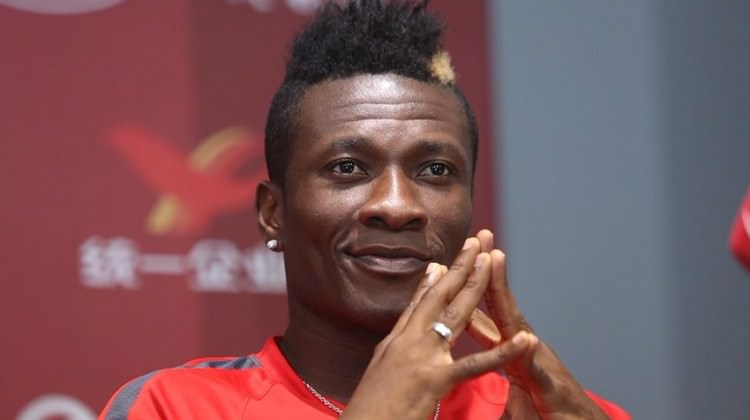 Asamoah Gyan'dan büyük fedakarlık