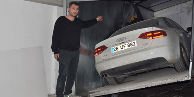 Asansörde asılı kaldı, bir yıldır çıkartılamıyor