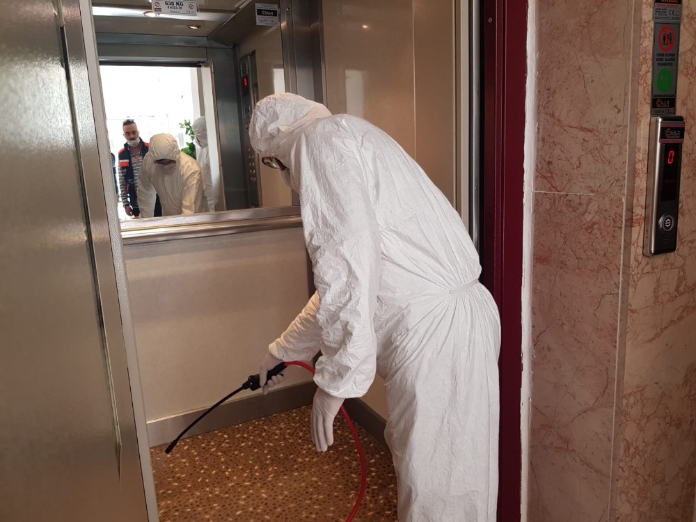 Asansörlere ücretsiz korona virüs temizliği 