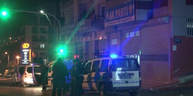 AK Parti binasına saldıran zanlı sağlık kontrolünden geçirildi