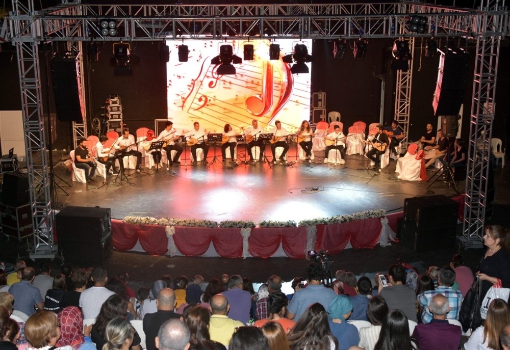 ASEV kursiyerleri yetenekleriyle hayran bıraktı 