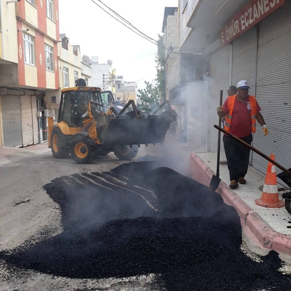 Asfalt yama çalışmaları sürüyor 