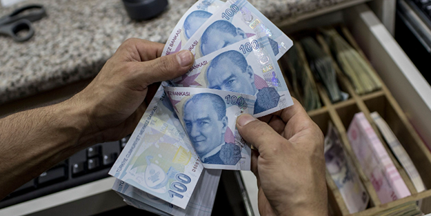 Asgari ücrete kallavi zam bekleyenler kahrolacak! Her dediği çıkan ekonomist kötü haberi verdi