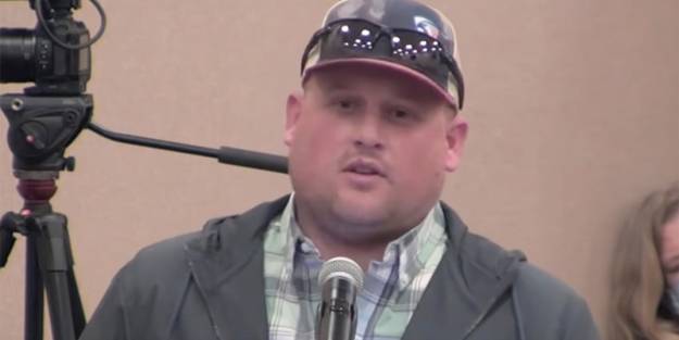 Aşı karşıtı organizatör koronavirüsten öldü