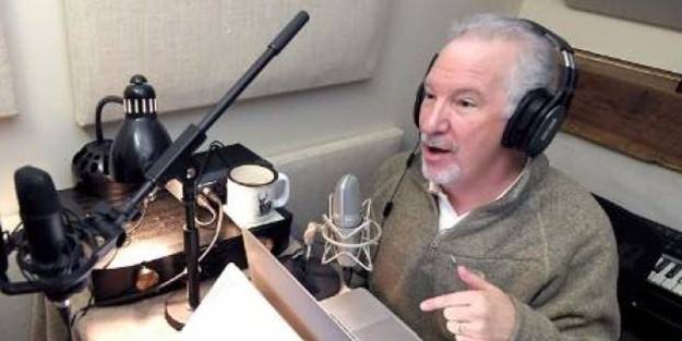 Aşı karşıtı yayın yapan radyo spikeri, koronavirüse yenildi