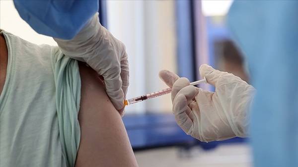 Aşı olanların maske yasağı kalkacak mı? Aşı olmayanlar kapalı yerlere giremeyecek mi?