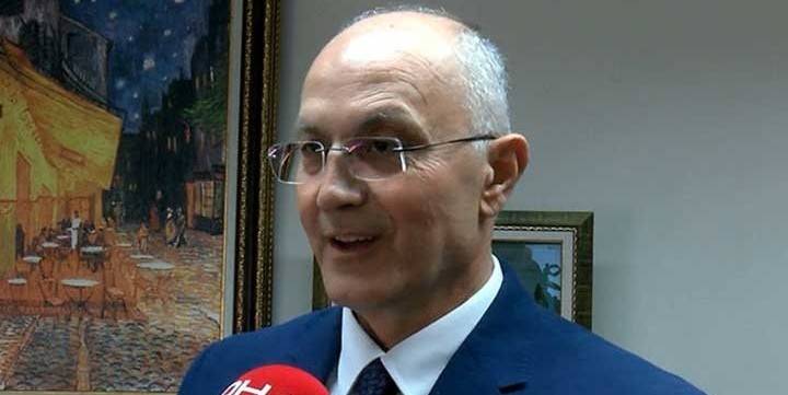 Aşı olmadığını açıklayan Bilim Kurulu üyesini hatırlattı! "Vatandaşların böyle bir hakkı yok mu?"