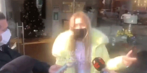 'Aşı yaptırmayacağım, güvenmiyorum' diyen şarkıcı Aleyna Tilki'ye soruşturma şoku