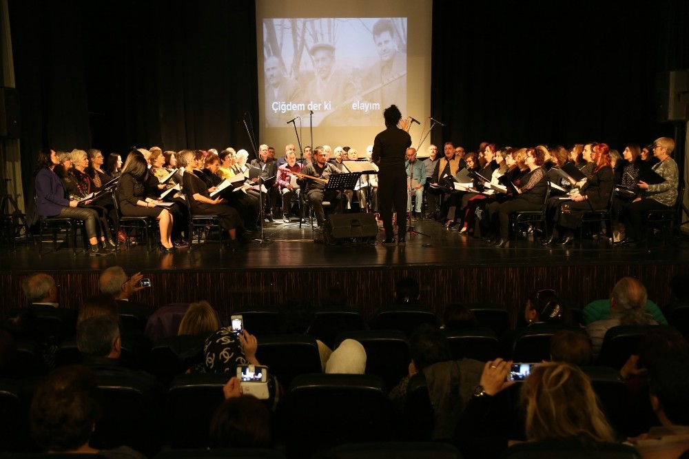 Aşık Veysel türküleri ile anıldı 