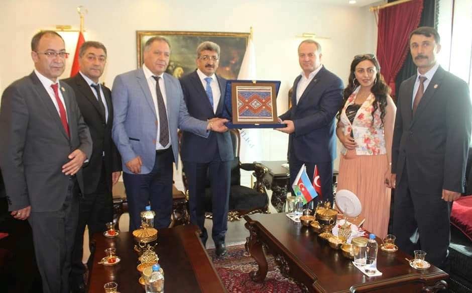 Asimder’den Vali Bilmez’e teşekkür 