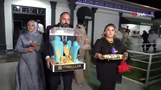 Aşiret düğününde geline 3 kilo altın, damada 12 milyon TL takı takıldı!
