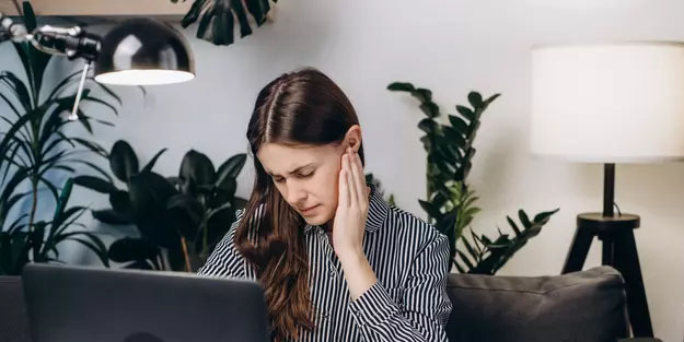  Aşırı sıcaklar kadınları daha çok etkiliyor: Sıcak havalarda baş ağrısını önlemek için 10 öneri!