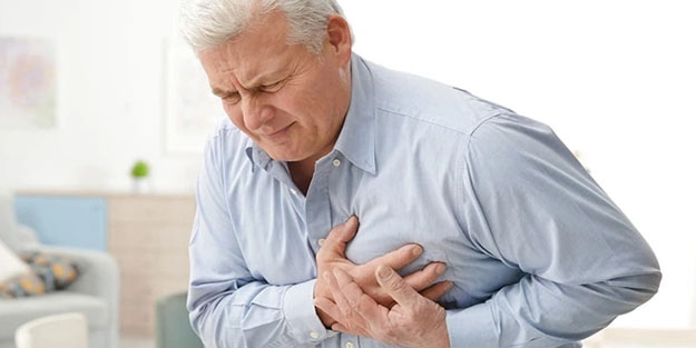 Aşırı sıcaklar sonrası kalp hastalarına uzman uyarısı: Günde 3 tane yiyin! Çok sayıda zarar veriyor!