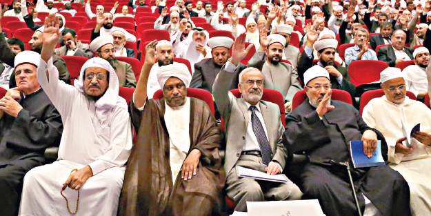 Aşırı ve sapkın gruplar İslâm’a zarar veriyor