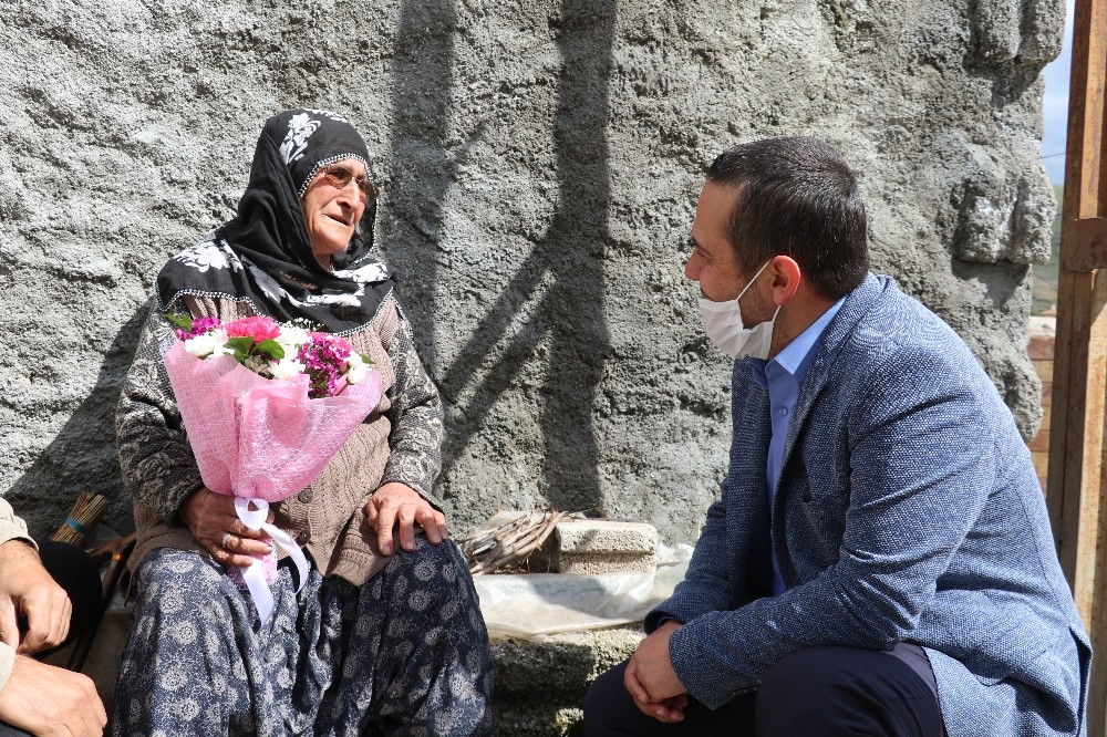 Asırlık anneden Anneler Günü’nde Cumhurbaşkanı Erdoğan’a dua 