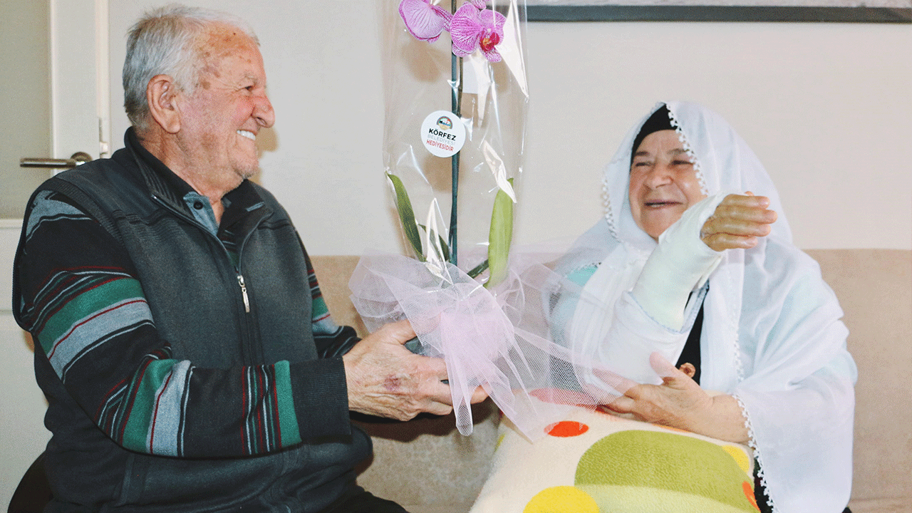 Asırlık aşk! Kocaeli'de 50 yılı geçen çiftlere sevgililer günü sürprizi