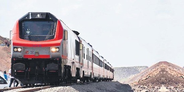 Bakü-Tiflis Kars Demiryolu bu yıl bitmeden sefere başlıyor