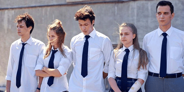 Aşk 101 dizisinde skandal mesaj! Uzman isim o detayı paylaşarak deşifre etti